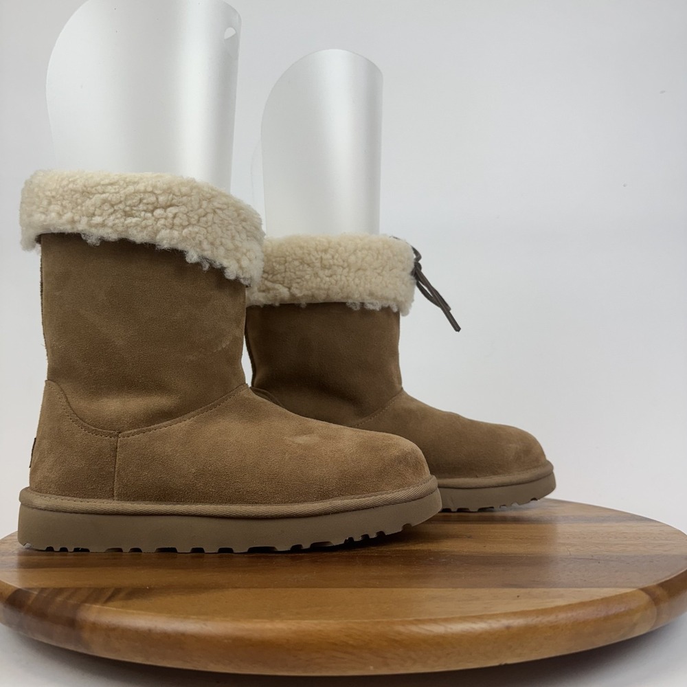New Womens Ugg Sarissa Chestnut Shearling Cuff Lined Short Boots Size 6 M NWOB